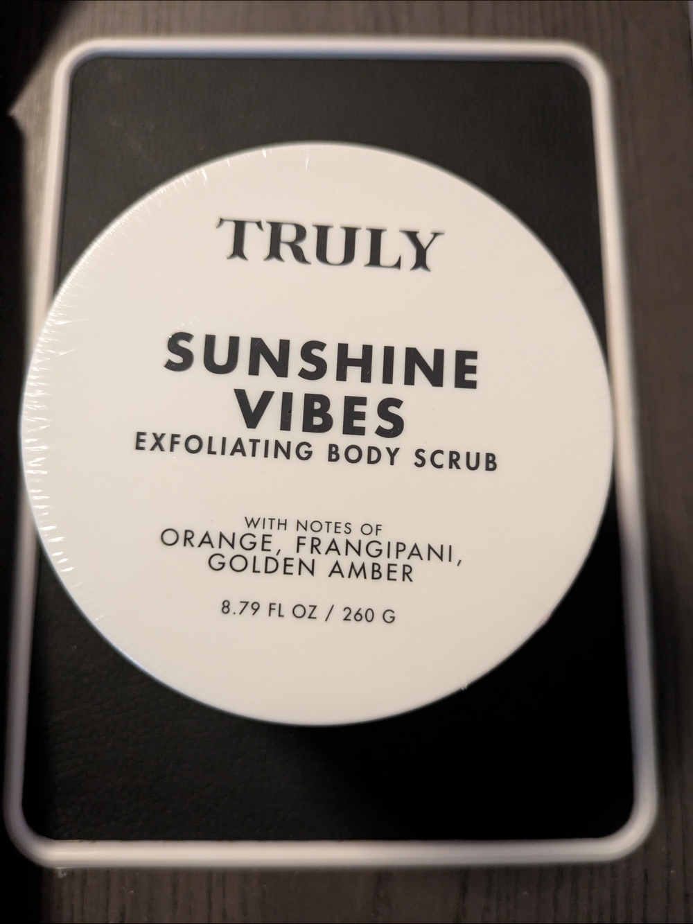TRULY Sunshine Vibes Exfoliating Body Scrub - White